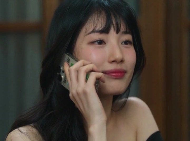 Suzyfanclub1's tweet photo. Doona best girl <3 #SUZY #DOONA https://t.co/ArHRhLmXxV