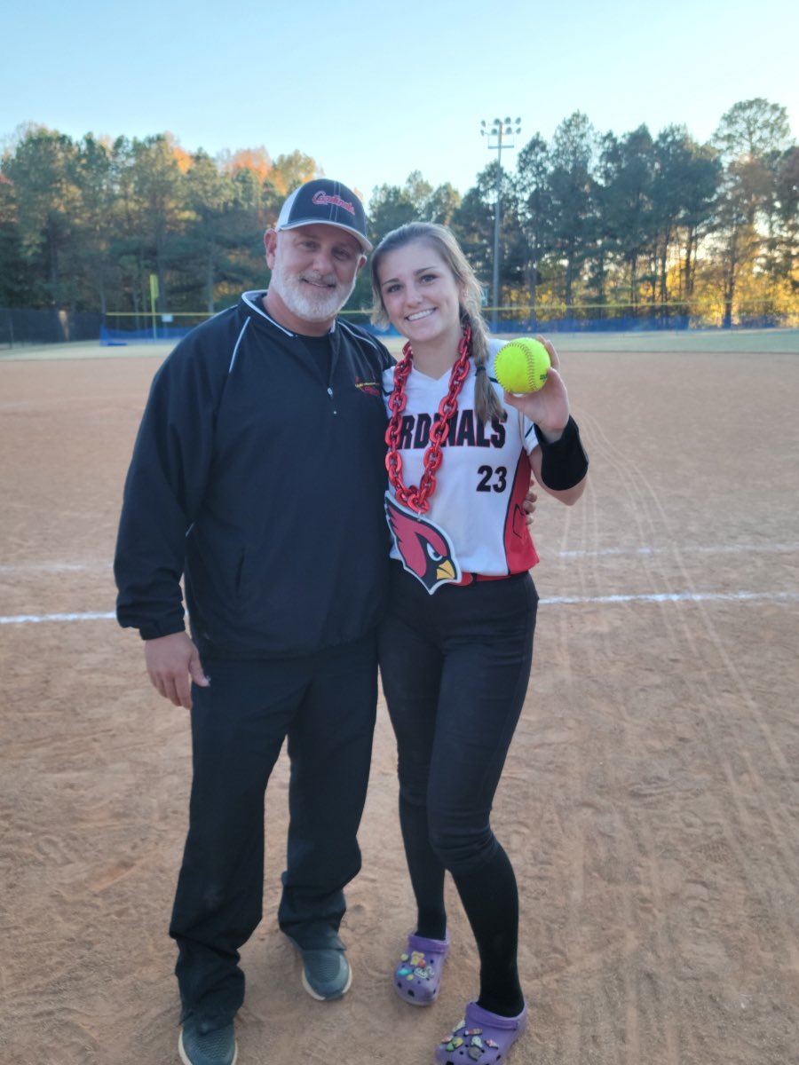wtown_softball's tweet photo. @taylorisley23 is killing it this fall! Excited to see her do her thing in the spring! 🥎‼️ C/O 2025 👀 https://t.co/R1xUVSs8wO