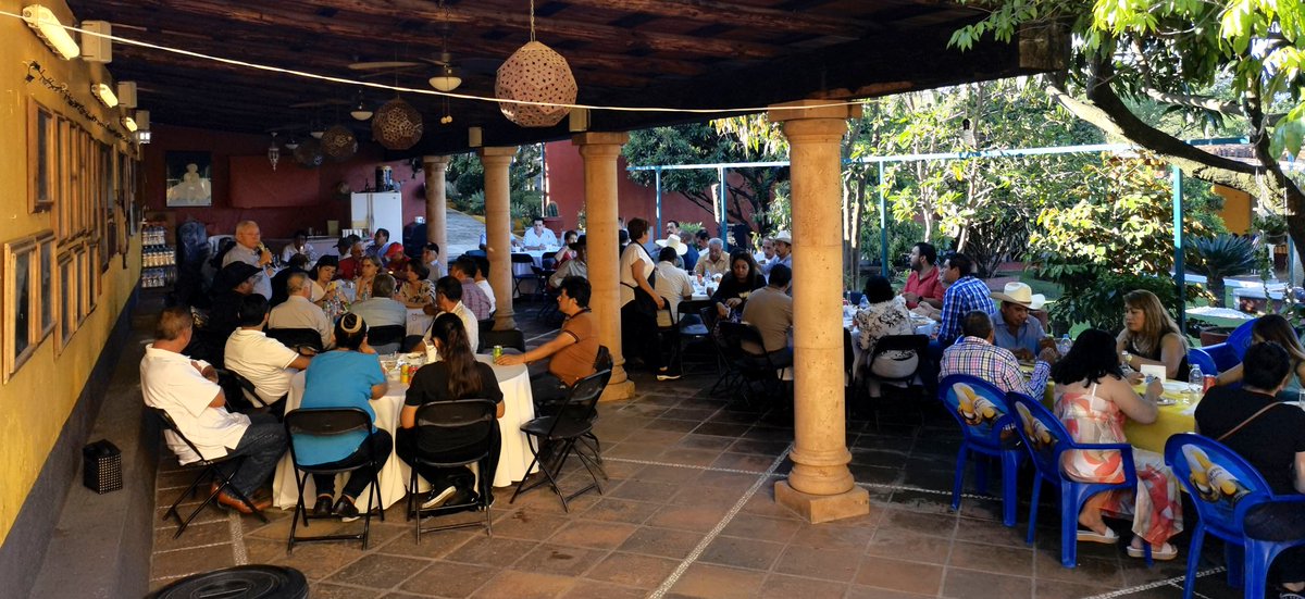 JuanSalgadoBrit's tweet photo. Con nuestras estructuras que representan los liderazgos de los distintos municipios, nos pusimos de acuerdo en lo que sigue y nos comprometimos a cerrar filas para defender los intereses superiores de #Morelos. La prioridad es la Justicia, Seguridad y Bienestar de l@s Morelenses. https://t.co/mD2Oq7P3S7
