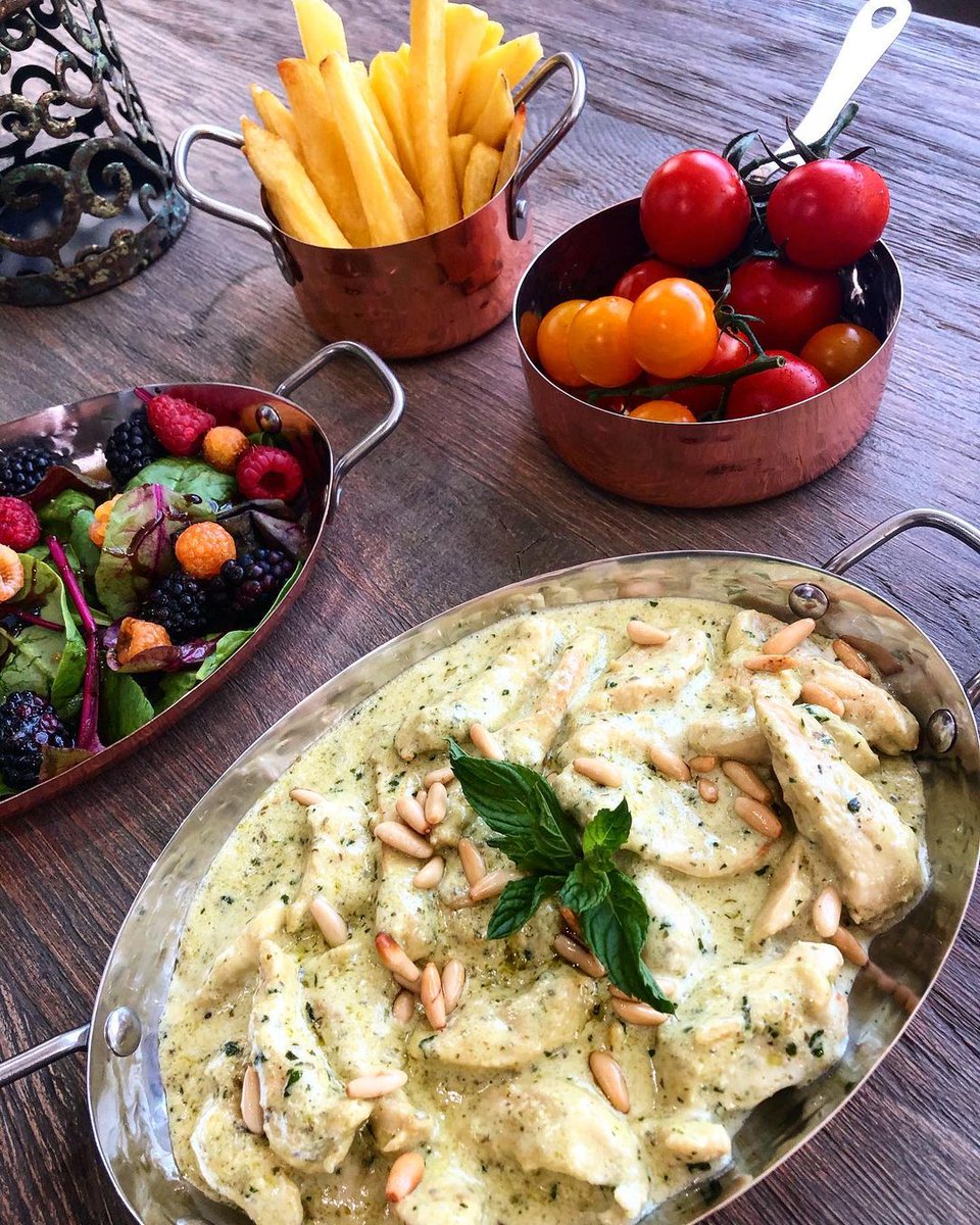 cuisine85's tweet photo. “La femme est le seul cadeau qui vous choisit.” https://t.co/eLjBQKYVmI