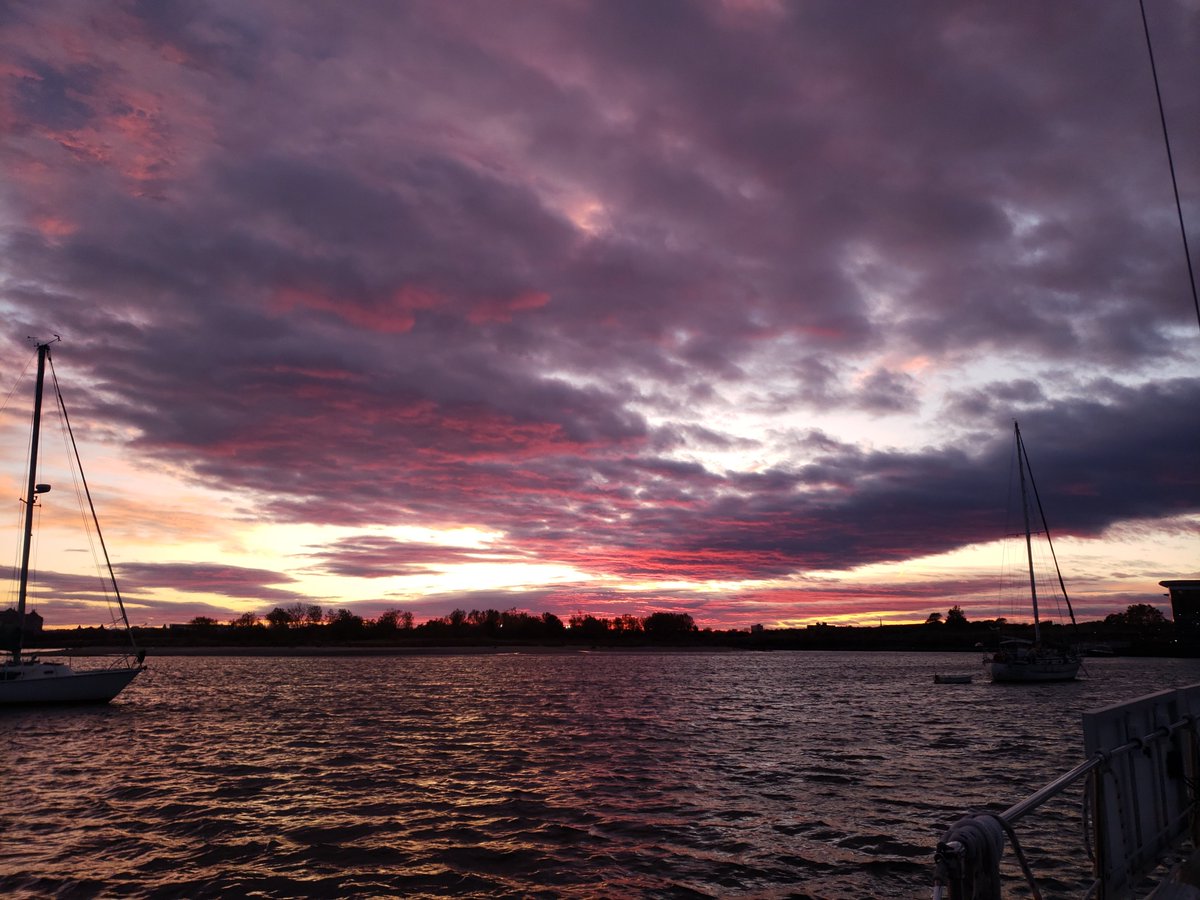 Sunsets will never get old for us, are you a sunset or sunrise kind of person? #sunset #sail #sailing #sailboat #AnchorDown