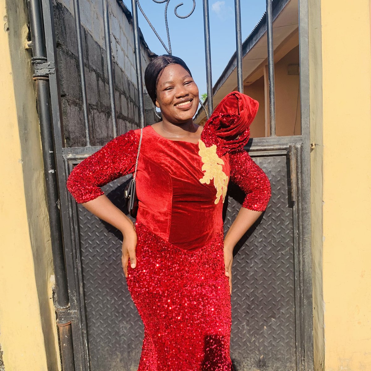 FunmiFash5's tweet image. #NewProfilePic