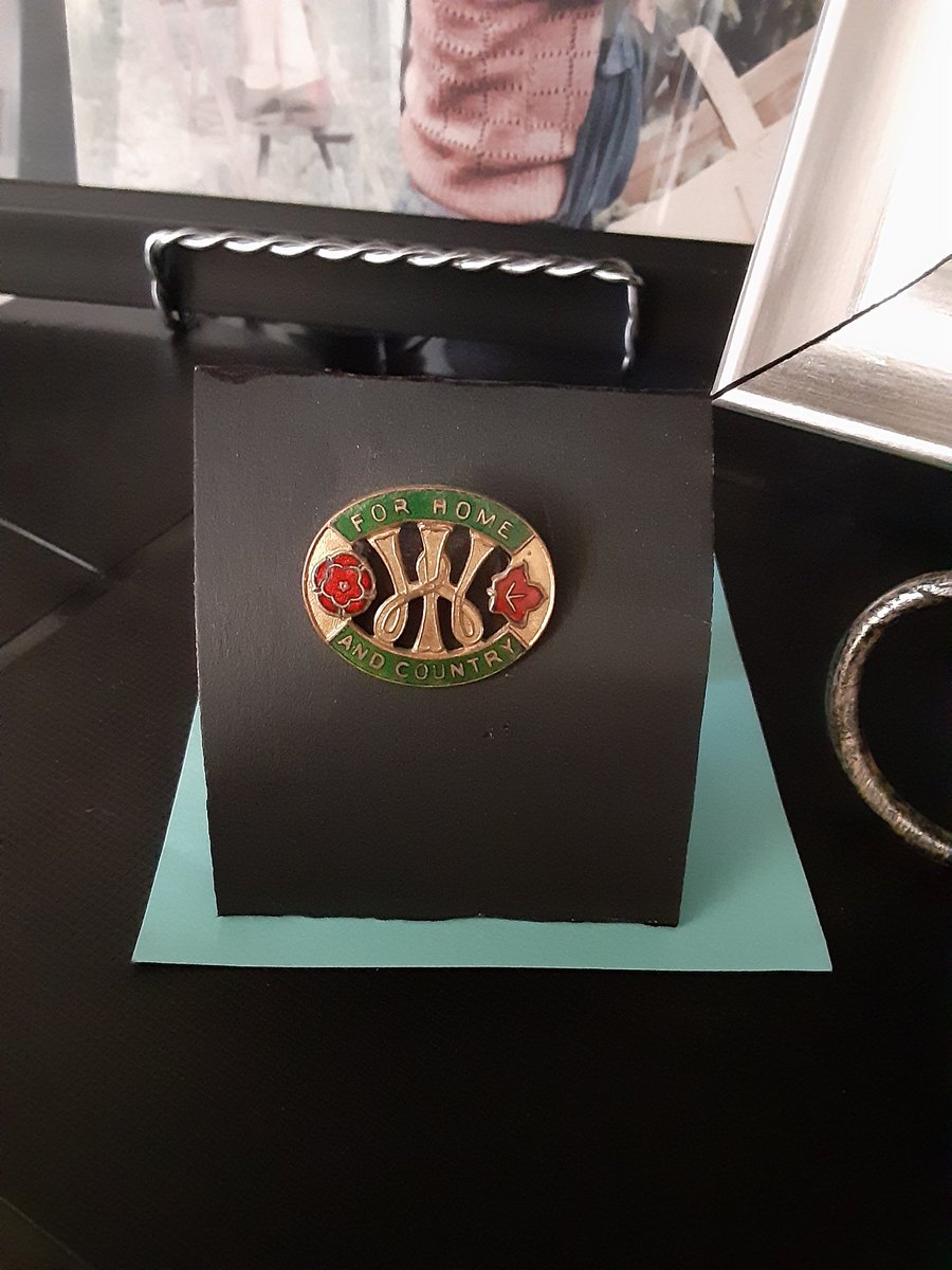 incandyscorner's tweet photo. As this Veterans Day weekend winds down, thought I'd share part of a tribute my mom made when she was still with us. Those Women's Land Army and W.I. pins are prized possessions! #veteransdayweekend #jambusters #strangerinthehouse #juliesummers https://t.co/OI8vEhQwyd