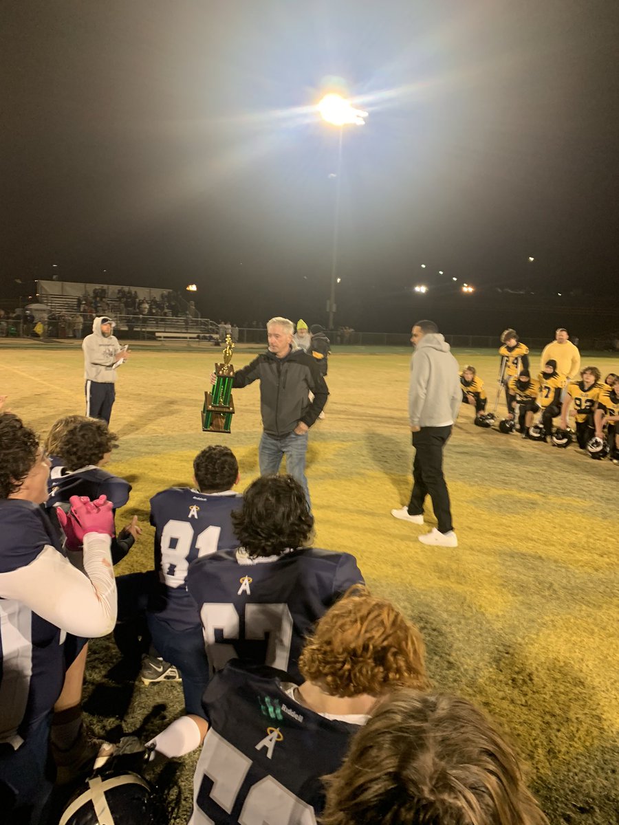 HA Varsity Coach O’Quinn accepts the 1st place trophy!