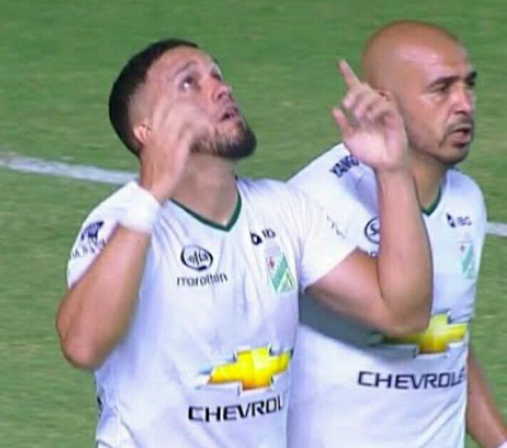 FutbolBolivia_'s tweet image. ORIENTE LOGRA UN VALIOSO TRIUNFO Y QUIERE ALEJARSE DEL DESCENSO

Oriente Petrolero 🟢⚪ 1x0 Aurora 🔵⚪

⚽Danco García

#DivisionProfesional🇧🇴  
#TodosContraTodos
#Fecha30