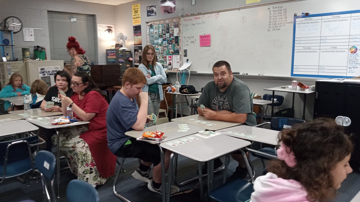 MrsDouglas3isd's tweet photo. Families who attended @BinghamBears Family Involvement Night were able to play Sorry Revenge, a great game for adding, strategy, and good sportsmanship. How fun was that?!? #BearsRising #ISDStrong #ISDMath #sorry #GoodGame https://t.co/Ec98WSiLDK