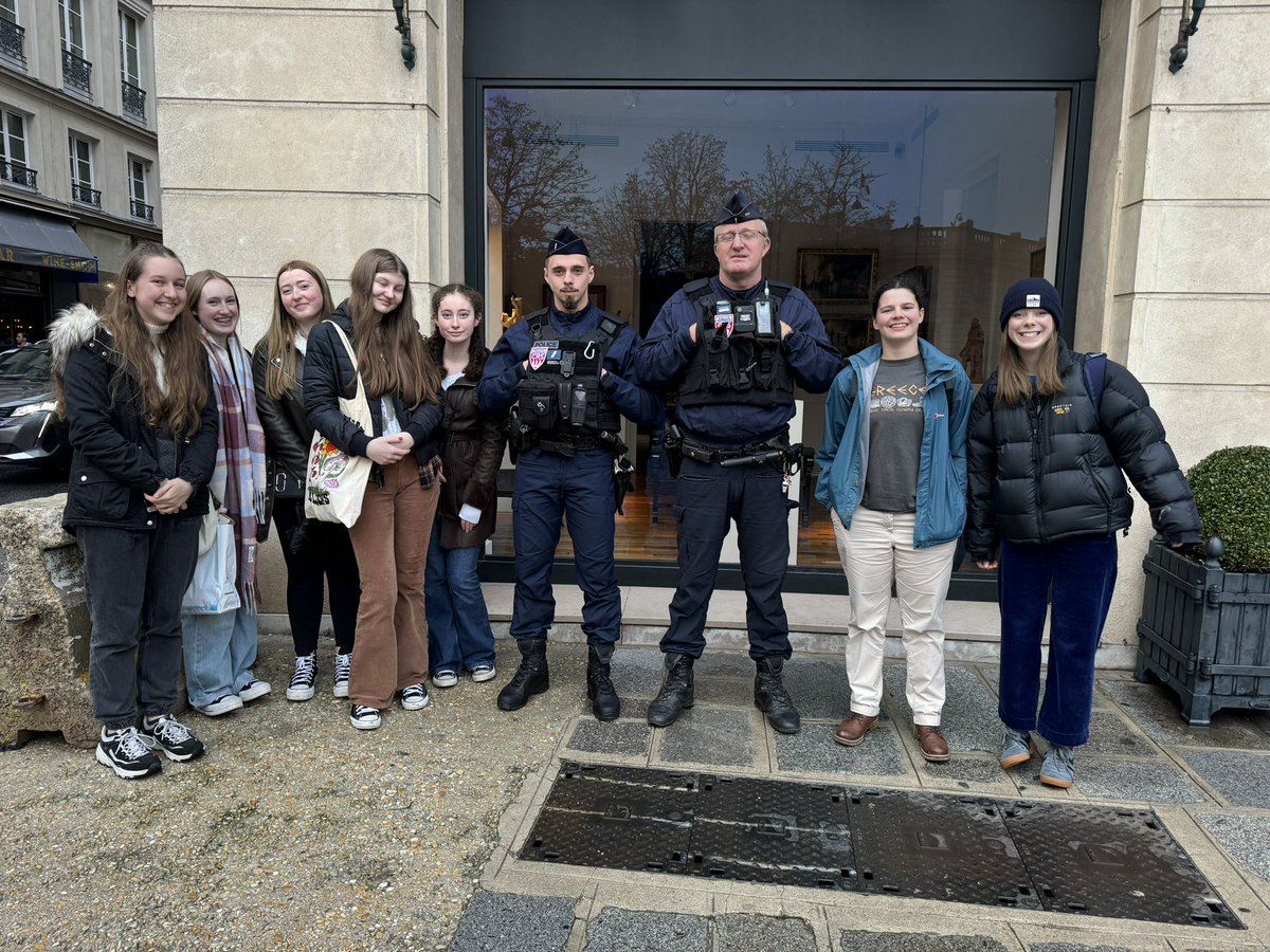 Paris - day 3
#placevendôme #ritzparis #madonna #Gendarmerie