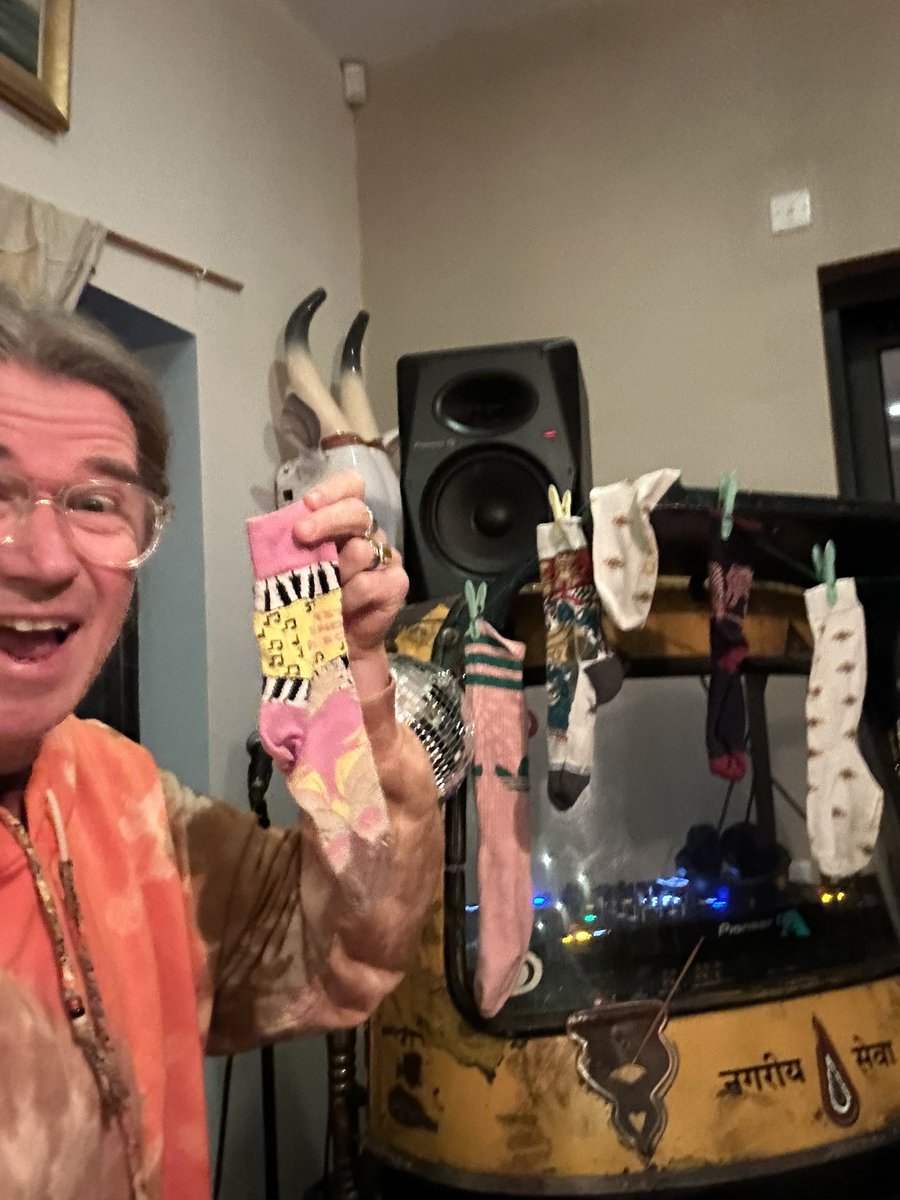 Rob da Bank (@robdabank) on Twitter photo Live in 30 mins on my IG live doing a Drum & Breakfast <a href="/CampBestival/">Camp Bestival</a> special for #oddsocksday say no to bullying and yes to junglist bangers for breakfast 🍳 Live in 30 mins on my IG live doing a Drum & Breakfast <a href="/CampBestival/">Camp Bestival</a> special for #oddsocksday say no to bullying and yes to junglist bangers for breakfast 🍳