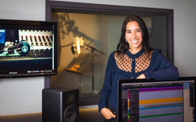 Juliana Rueda es la fundadora y CEO de Miut. No solo ha creado un potente estudio y un amplio equipo de trabajo, sino también EARS, un SaaS que nació para facilitar el trabajo de grabación de audiolibros en tiempos de confinamiento.
influyentescantabria.es/la-voz-humana-…

@miutbooks