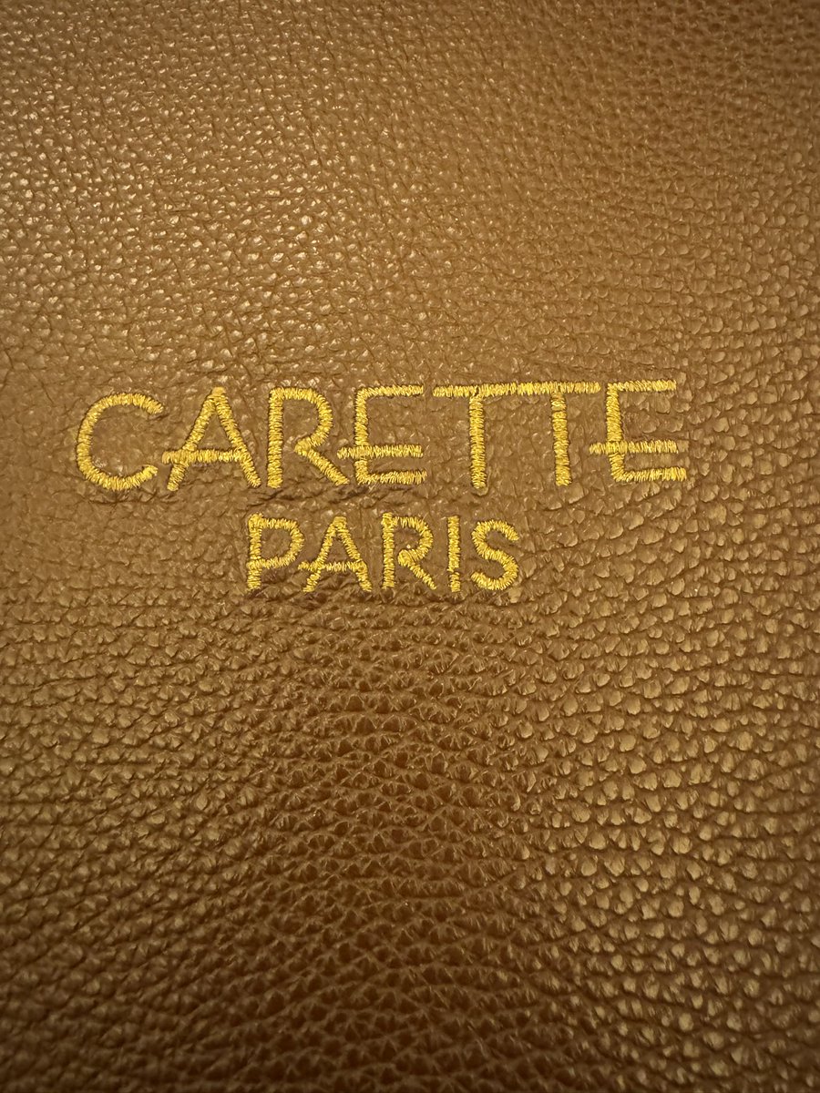 Paris - day 3
#latoureiffel #carette  #chocolatchaud