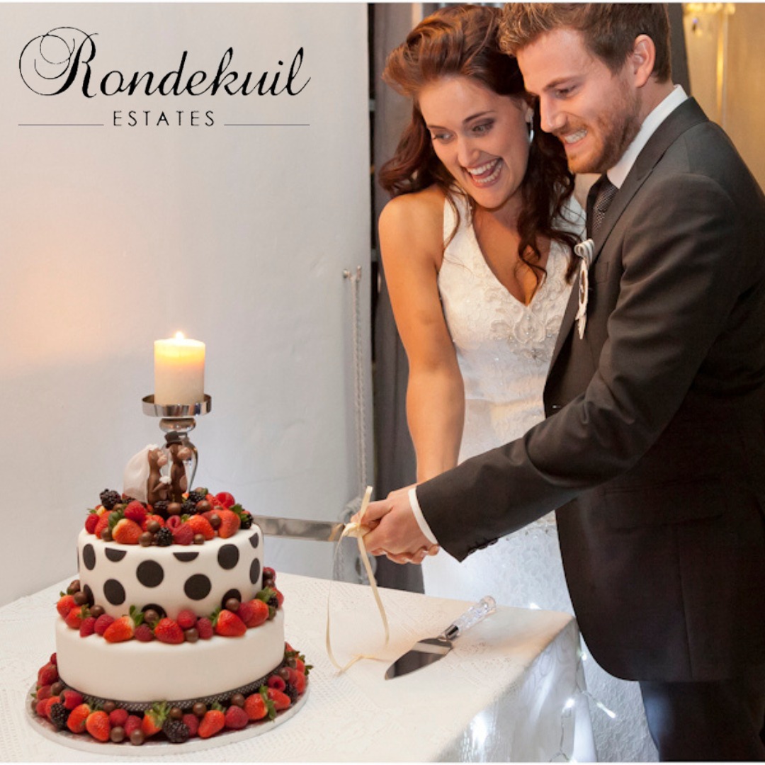 Looking for an excellent 𝘃𝗲𝗻𝘂𝗲 for your 𝘄𝗲𝗱𝗱𝗶𝗻𝗴 or 𝗳𝘂𝗻𝗰𝘁𝗶𝗼𝗻?
The 𝗥𝗼𝗻𝗱𝗲𝗸𝘂𝗶𝗹 𝗘𝘀𝘁𝗮𝘁𝗲𝘀 Venue, situated amidst beautiful countryside 
Call 021 972 1031
info@rondekuil.co.za
rondekuil-venues.co.za/pages/weddings/

#rondekuilestates #Weddings #functionvenue #wedding