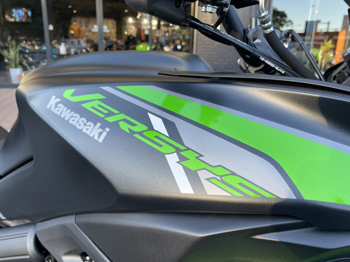KawasakiPlaza's tweet image. こんにちは、カワサキプラザ相模原です！
VERSYS 650が入荷しました！
11月17日発売予定です。

店頭在庫ございますのでお気軽にご相談をお待ちしてます。

TEL:042-705-1970
MAIL:sagamihara@kawasaki-plaza.net

kawasaki-motors.com/ja-jp/motorcyc…
#VERSYS #アドベンチャー #ミドルクラス