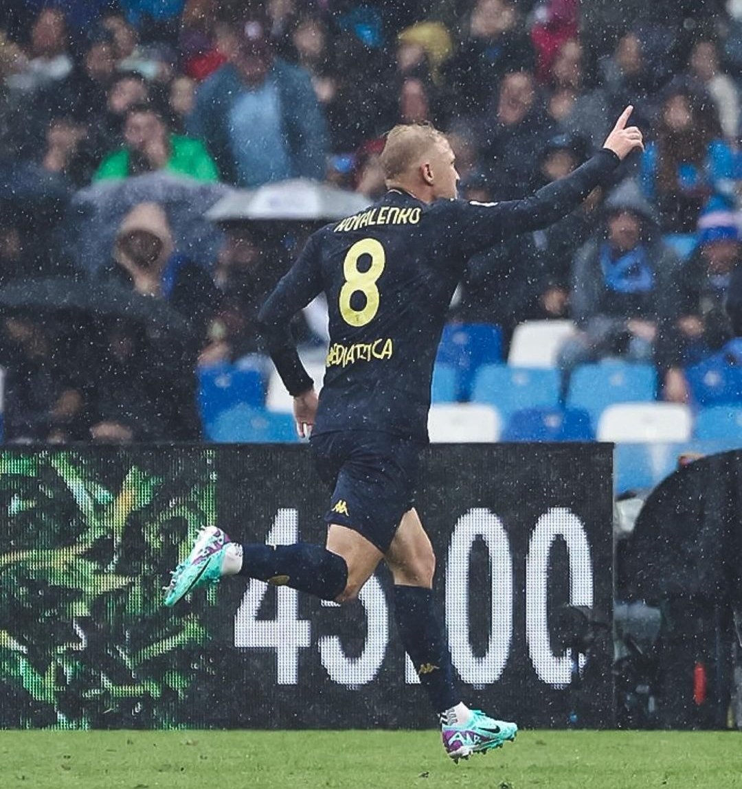 Calcio_PT's tweet image. 🤯 El #Empoli cortó su mala racha ganando 0-1 al #Napoli en el Diego Armando Maradona

⚽ Viktor #Kovalenko marcó un absoluto golazo en el 90+1' para darle la victoria a su equipo

#SerieA #NapoliEmpoli #Futbol