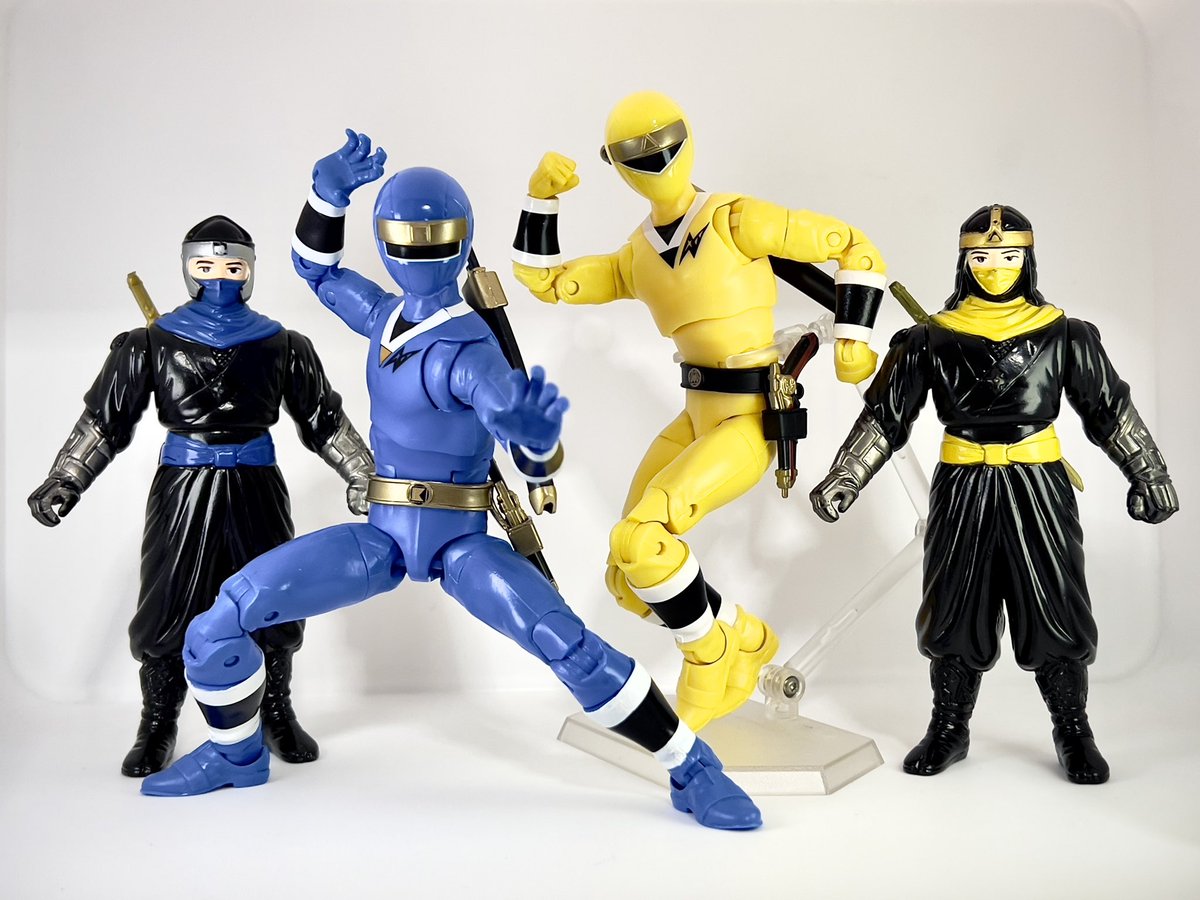 chocolove666's tweet image. パワーレンジャー ライトニングコレクションのニンジャブルーとニンジャイエローをてにいれた #カクレンジャー #LightningCollection