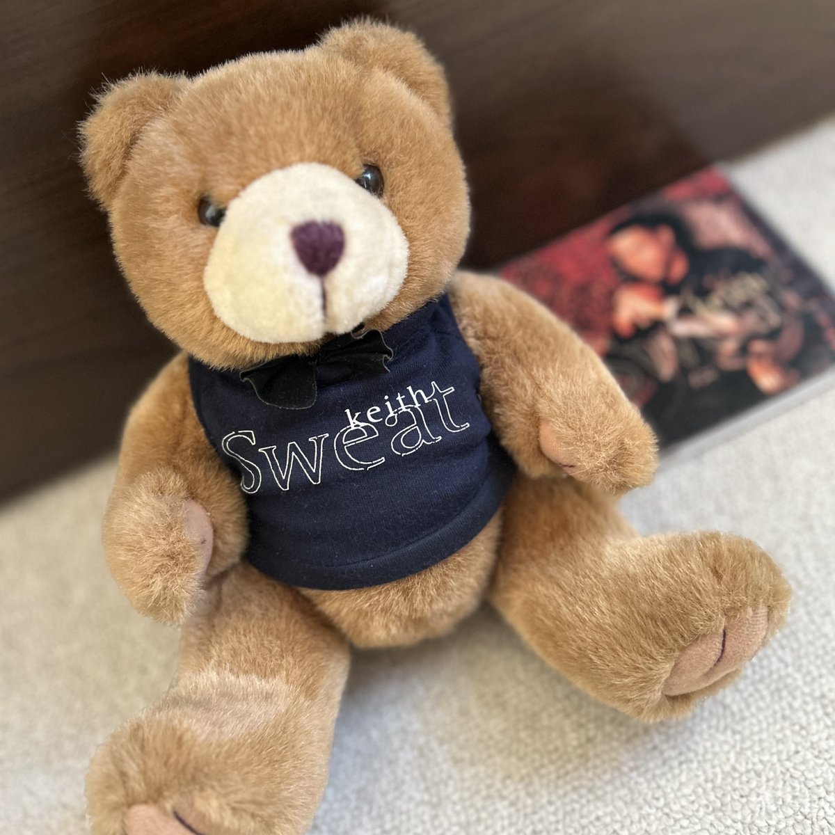 kiyoshimatsuo's tweet image. すっかり肌寒くなってきたけど……いいなぁキミは。

一年中、いや、出会って27年間ずっとノースリーブだよね。

#KeithSweat
#松尾潔のメロウな夜
#メロ夜 #nhkfm