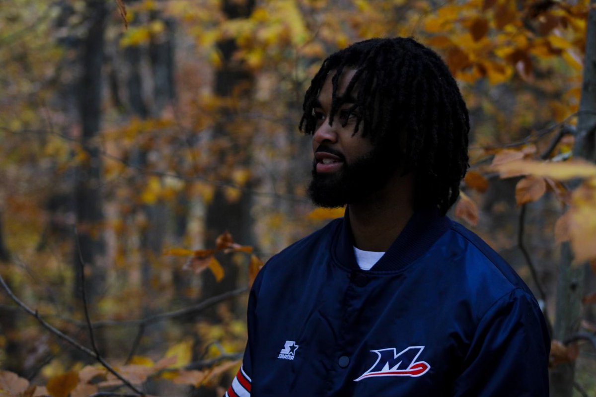 Dub5T's tweet photo. We can fall back in love later🍂 https://t.co/SBLI0IJz8U