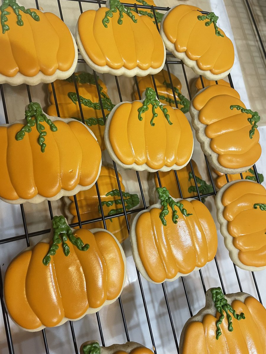 Dummblond tweet media