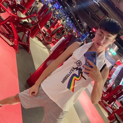 #NewProfilePic (新個人資料照片)