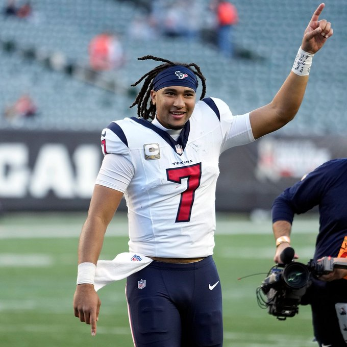Houston Texans CJ Stroud has entered the MVP conversation with one of the best rookie starts we have ever seen.

- 15 TD
- 2 INT
- 2,626 Yards
- 61.6 %
- 101.1 QB Rating
- The Texans lead the NFL with most 20+ yard plays on the season!