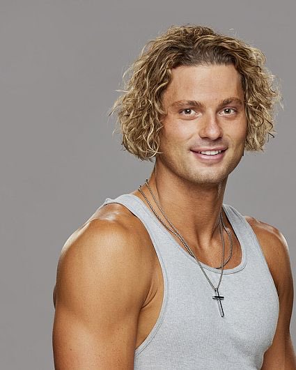 efrain ❤️ #BB24 tweet media