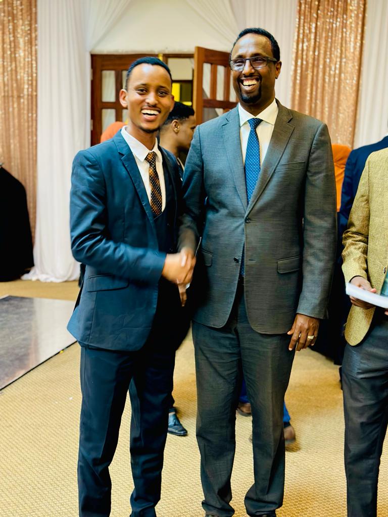 Al_Cadala99's tweet photo. I was so Ecstatic to be with the Former deputy Prime minister for the Transitional Government of Somalia 🇸🇴 as well as the former Minister for Labour and social services in the Federal government of Somalia and long serving member of Parliament brother Abdiwahab Ugas Hussein Ugas https://t.co/481wquIPw5