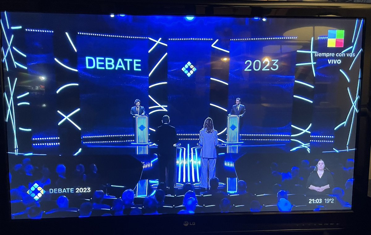 Llevo dos horas leyendo publicaciones en esta Red para ver comentarios del #DebatePresidencial2023 y lo único que pude leer son comentarios de odio y desprecio de argentinos hacia otros argentinos. #SergioMassa #JavierMilei