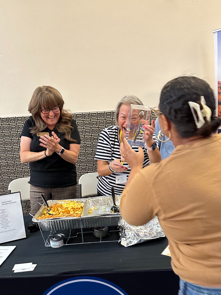 We're still thinking about how excited @RedRockDems were to take home the People's Choice Award yesterday. 

Thank you to all our clubs and caucuses for submitting their own unique mac and cheese dishes!