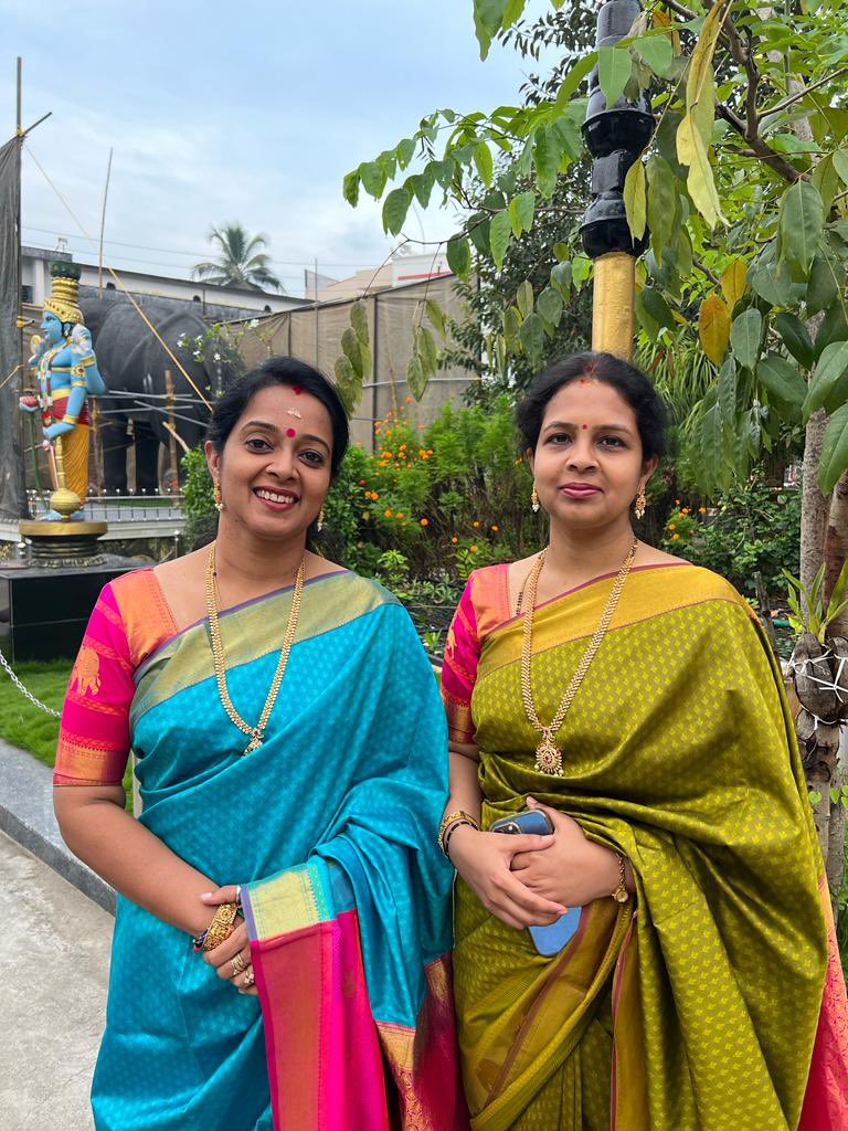 ShruthiranjaniK's tweet photo. Very happy to be performing at Sri Sathya Sai Orphanage trust, Thiruvananthapuram, Kerala at 6.00 PM today 

Co artists with us will be 
Vid. Manjula Rajesh - Violin
Vid. Changanasery Jayan - Mridanga 
Vid. Ennakkat Maheswaran - Ghatam https://t.co/GHZvdCVDsA