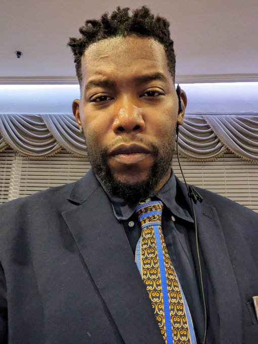 In my suit or naw https://t.co/RcNeA466cE