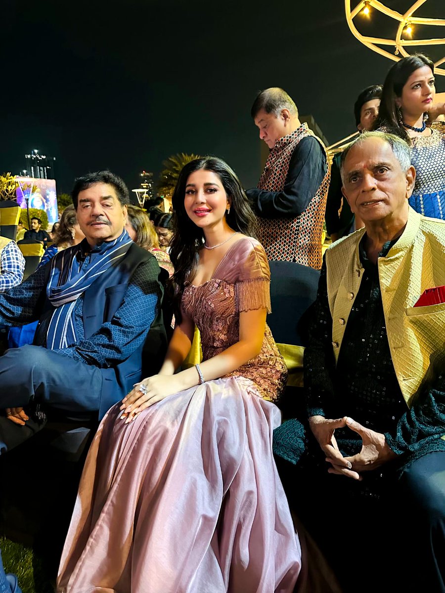 Shatrughan Sinha (@shatrugansinha) on Twitter photo The film 'Anari is Backk' has become the much talked about & the film's music is already trending across media platforms. In this latest venture of our dear family friend, ace filmmaker <a href="/NihalaniPahlaj/">Pahlaj Nihalani</a> once again in is his free spirited style introduces the lively pairing of The film 'Anari is Backk' has become the much talked about & the film's music is already trending across media platforms. In this latest venture of our dear family friend, ace filmmaker <a href="/NihalaniPahlaj/">Pahlaj Nihalani</a> once again in is his free spirited style introduces the lively pairing of