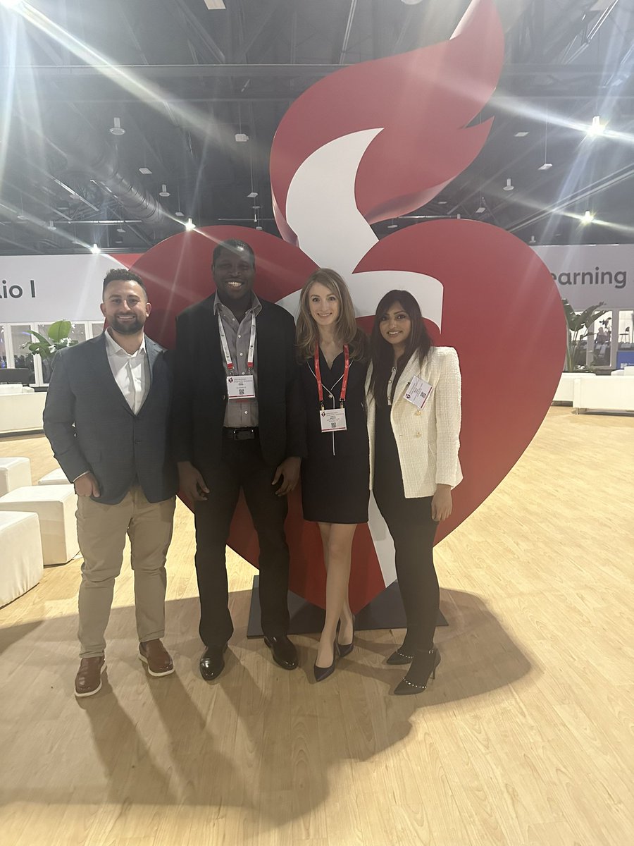 AHA with the Aurora crew!🫀#AHA23 <a href="/Abobi_14/">Aboudi Mounir</a>, Dorota, Ekow