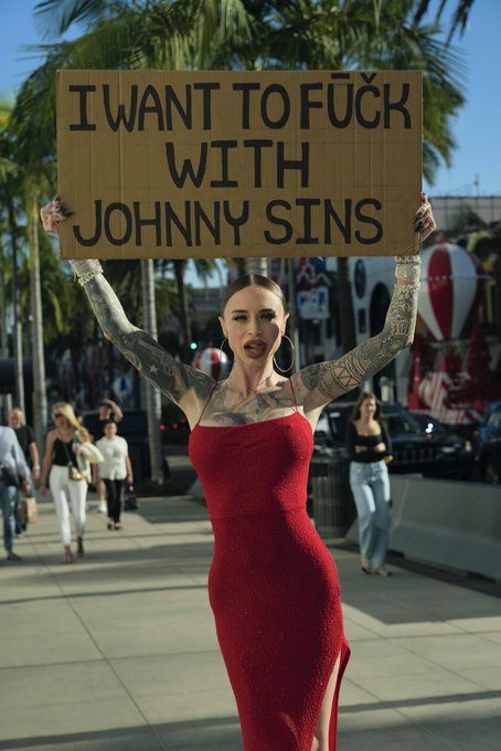 Directness is one of the positive qualities of Russian girls.  video on my insta https://t.co/BDXyZ05gnq  @JohnnySins