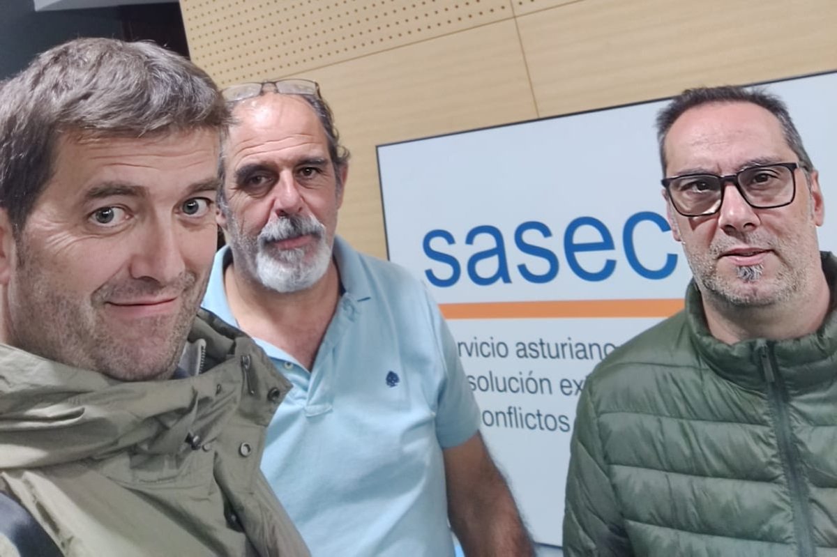 FIUSO_Asturias's tweet photo. #USOIndustria Asturias Rotas las negociaciones con la dirección de #OROVALLE después de 13h de negociación este domingo en #SASEC Una vez más asistimos al #Inmovilismo #Desidia y propuestas #Insultantes de la dirección ante el esfuerzo de la plantilla #VAMOS a la #HUELGA #LUCHA https://t.co/Y7FJHle6jg