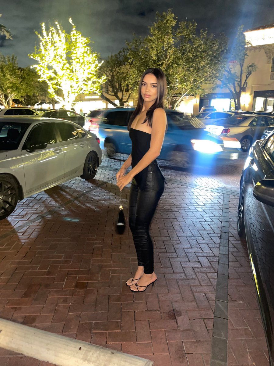 miaskinner_'s tweet photo. hi Twitter long time no see https://t.co/cpDdLlYhjq