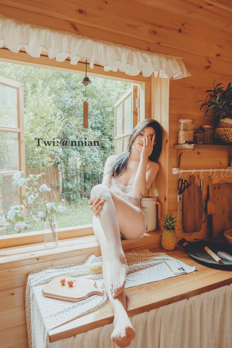 十一月写真《厨窗》上新，完整版私信
November photo 'Kitchen Window' is available for sale, full version private message purchase

#年年   #纯欲    #性感写真 https://t.co/XOnVdu1CWV