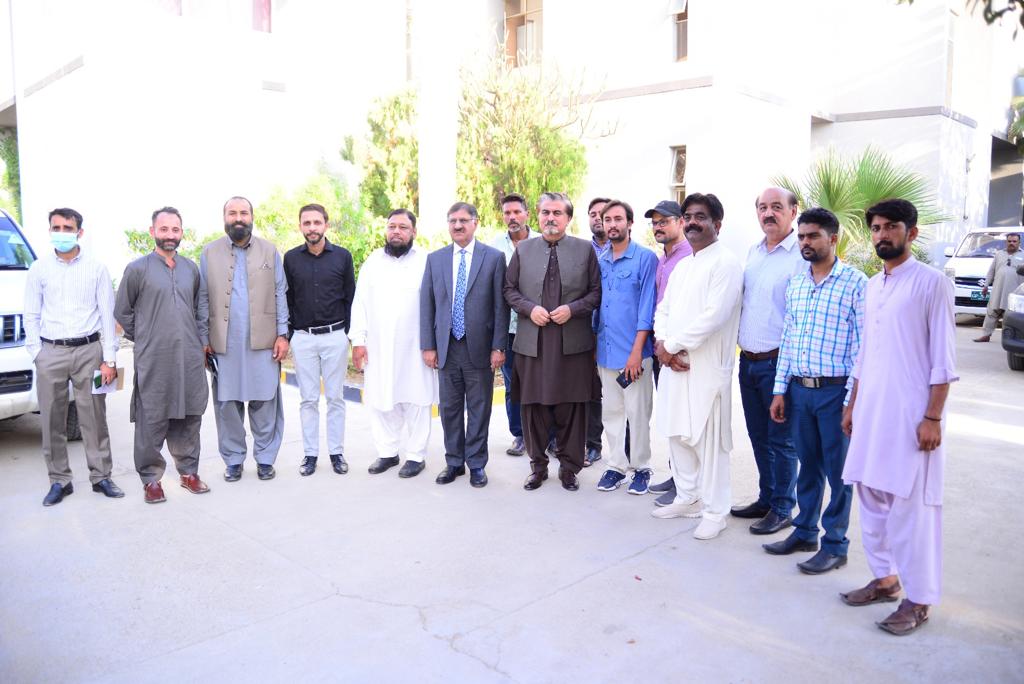 ادارہ فروغ قومی زبان tweet media