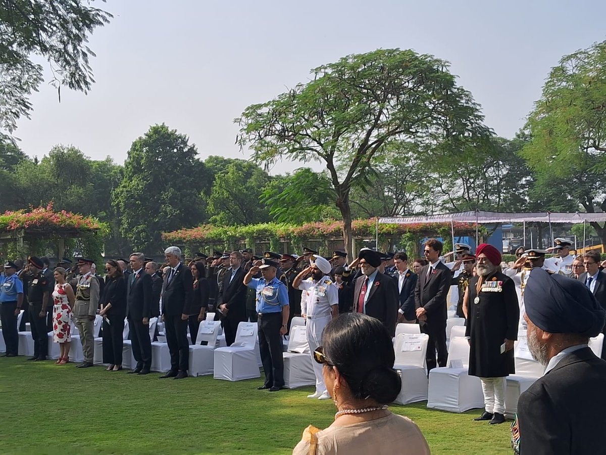 Service Remembrance Day Ceremony was held on 11 Nov 2023 at the Delhi War Cemetery to commemorate Martyrs of World War-II. Brigadier Inder Mohan Singh (Retd), President IESL alongwith Brigadier OP Yadav. Major Raghbir Singh and Hony Capt Ratan Singh laid wreaths and paid homage.