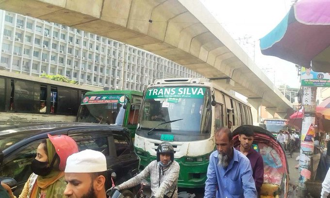 ‘অবরোধে আগুনের ভয়, রাস্তায় নামা লস’