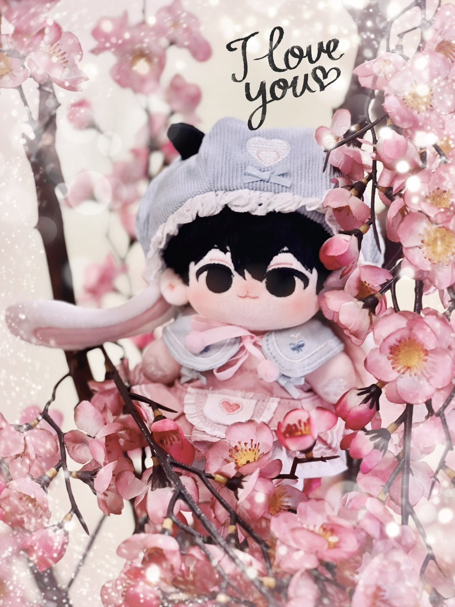 I finally have time to dress up my beautiful daughter (?) 🥰🌸 

Thank you @JYun_391 for making this cutie 💖 and thanks 🙏🏻 to @neverens for bringing her to my home safely 😘

#ORV #ORVdoll #kimdokja #kimdokjadoll
