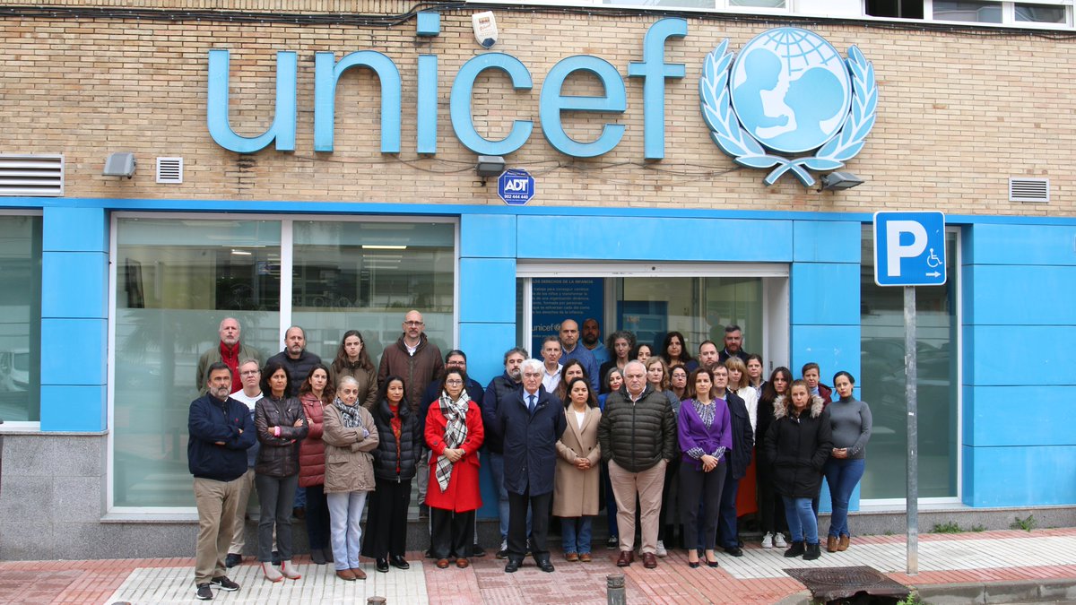 Toda nuestra solidaridad con nuestra organización hermana <a href="/UNRWA/">UNRWA</a> y <a href="/UNRWAes/">UNRWA.es</a> y con los familiares de los trabajadores fallecidos. Los ataques contra el personal humanitario son también ataques contra los niños y las niñas, porque les privan de protección y les roban la esperanza