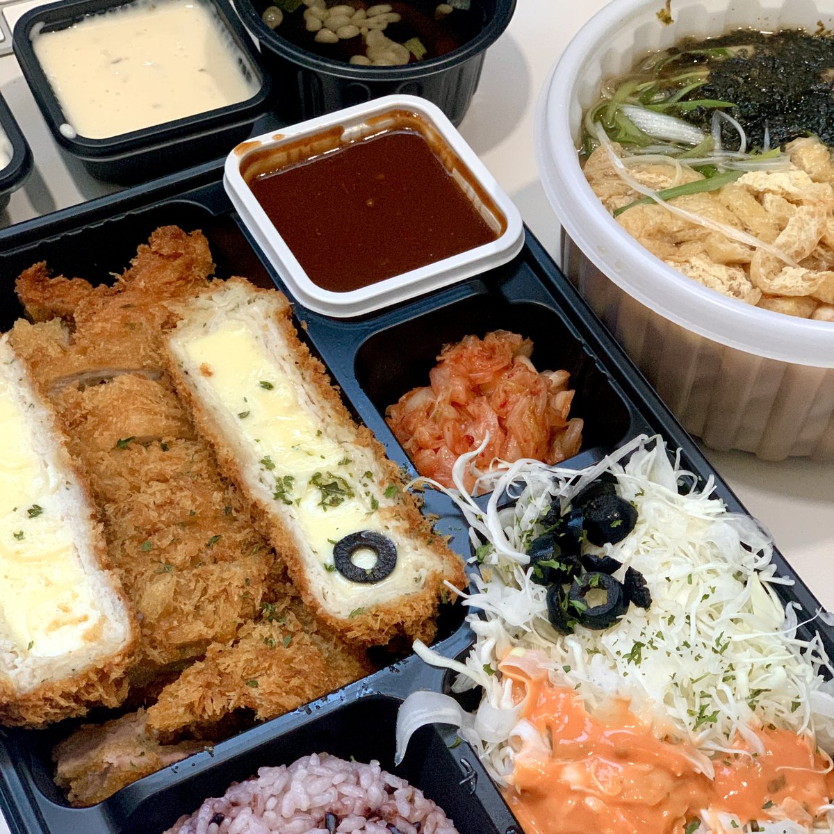 📚먹을꺼야 대학원 졸업시켜 주세요
📚RT 추첨을 통해 배민 5만원권을 드립니다

🔗설문 링크
forms.gle/nU2hK36w6weywT…
forms.gle/iQR23fyDwkk8PA…
forms.gle/BB53ZzgEwXi8Lw…

위 3개의 링크중 1개에만 응답해주세요
이어진 트윗의 안내사항을 읽어주세요:)

RT추첨일 12/1
#rt추첨 #rt