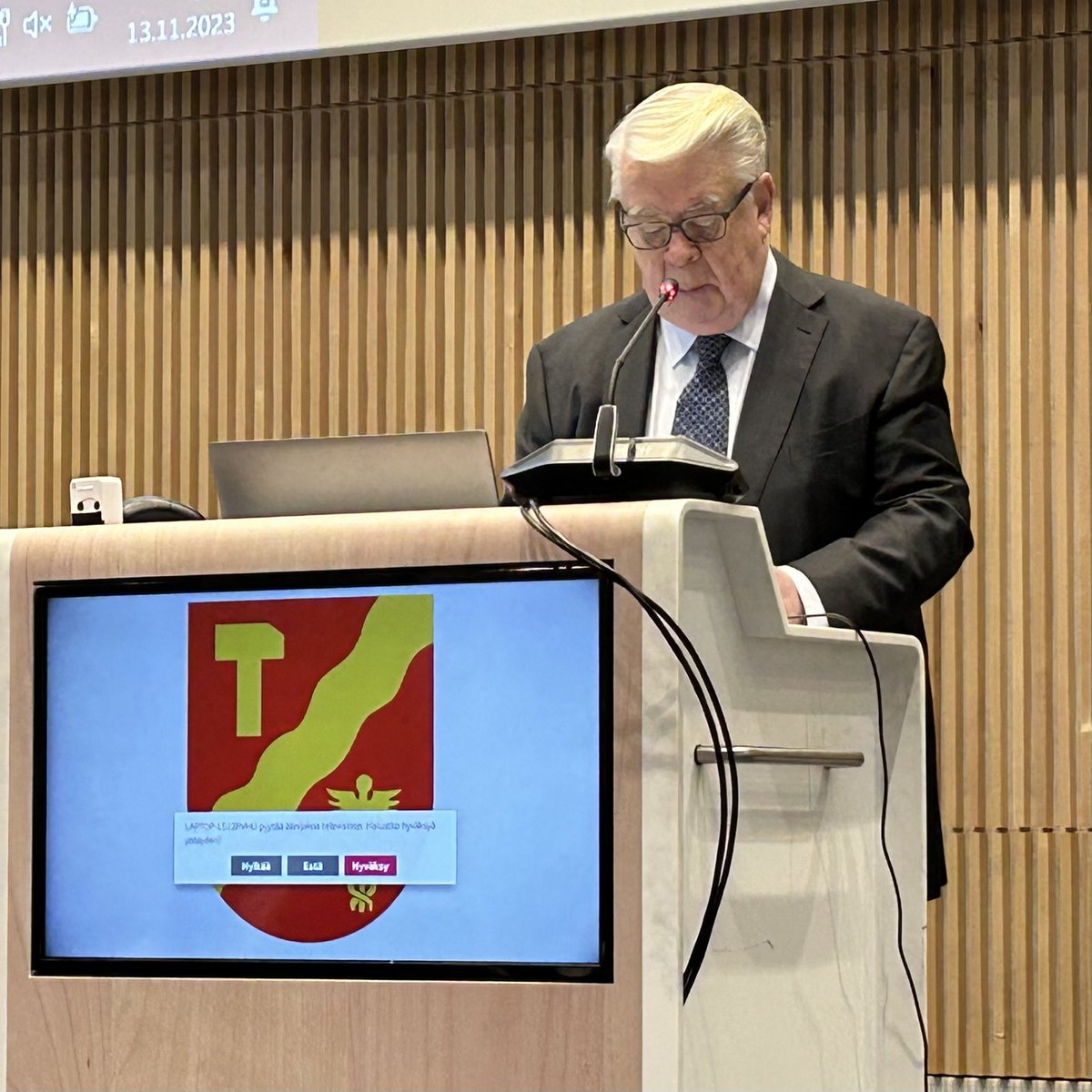 Tampereen kaupunginvaltuusto päättää tänään ensi vuoden talousarviosta. Ei ole yhdentekevää, miten eurot käytetään: budjetilla luodaan pohja kotikaupunkimme kestävälle kasvulle ja asukkaiden hyvinvoinnille. Seuraa suoraa lähetystä 👉 tampere.fi/suoralahetys #trevaltuusto #Tampere