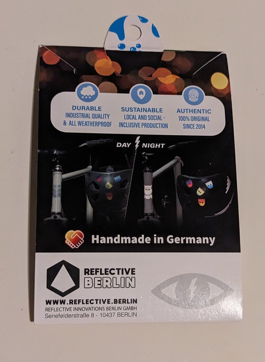 Important news: reflective.berlin has reflective downasaur stickers for backpacks, bikes, jackets and helmets.