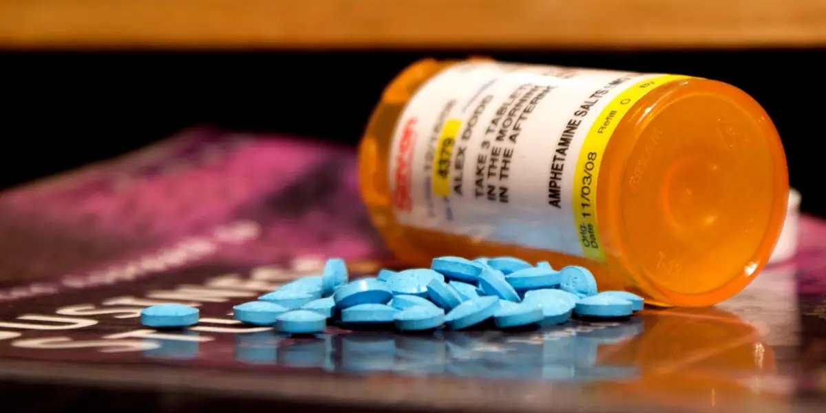 💉Le dopage dans l'esport et plus particulièrement sur la scène #CSGO. Une question qui était au cœur des préoccupations après le scandale de 2015 et qui, suite à la pandémie à totalement disparu des discussions et vous allez comprendre pourquoi.
👇