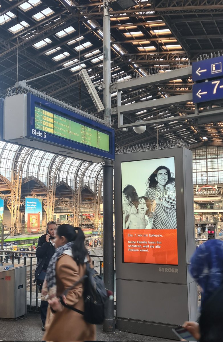 #STOPSUDEP am Hauptbahnhof Hamburg 💜💜💜 #epilepsie #sudep #neurologie #Hamburg