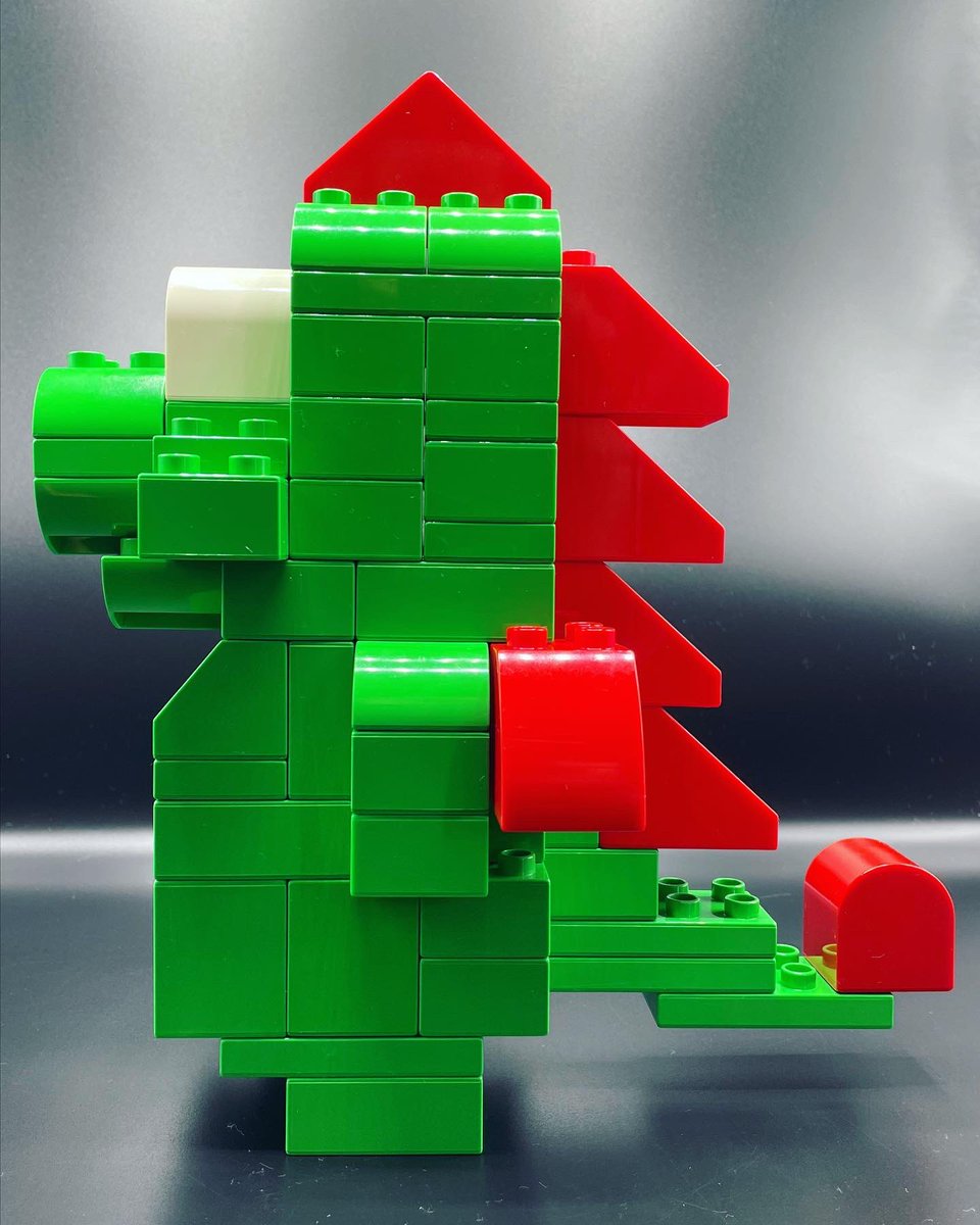 ksuyasuya1's tweet image. 前回作った #レゴランド のキャラクター、ドラゴンのオーリーの #デュプロ 。
白目付きの方がしっくりきたので、こちらで撮影し直しました💦あと、余分だったブロックを外しました💦
#duplo