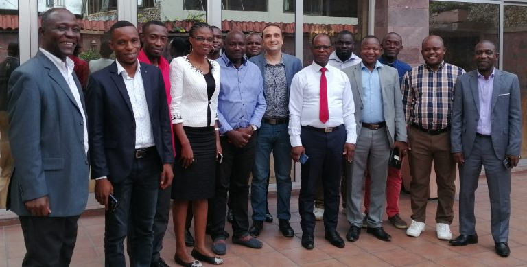 Inter_dPs's tweet photo. Le #dP_R2FAC , réseau de recherche sur les #forêts d'#AfriqueCentrale, a tenu sont 5è comité de pilotage à #Brazzaville
13 des 17 institutions membres étaient présentes, en marge du 2è Sommet des Trois Bassins organisé à Brazzaville.
Lire plus : https://t.co/PzMVC3nHjg https://t.co/GuCm44AhYc