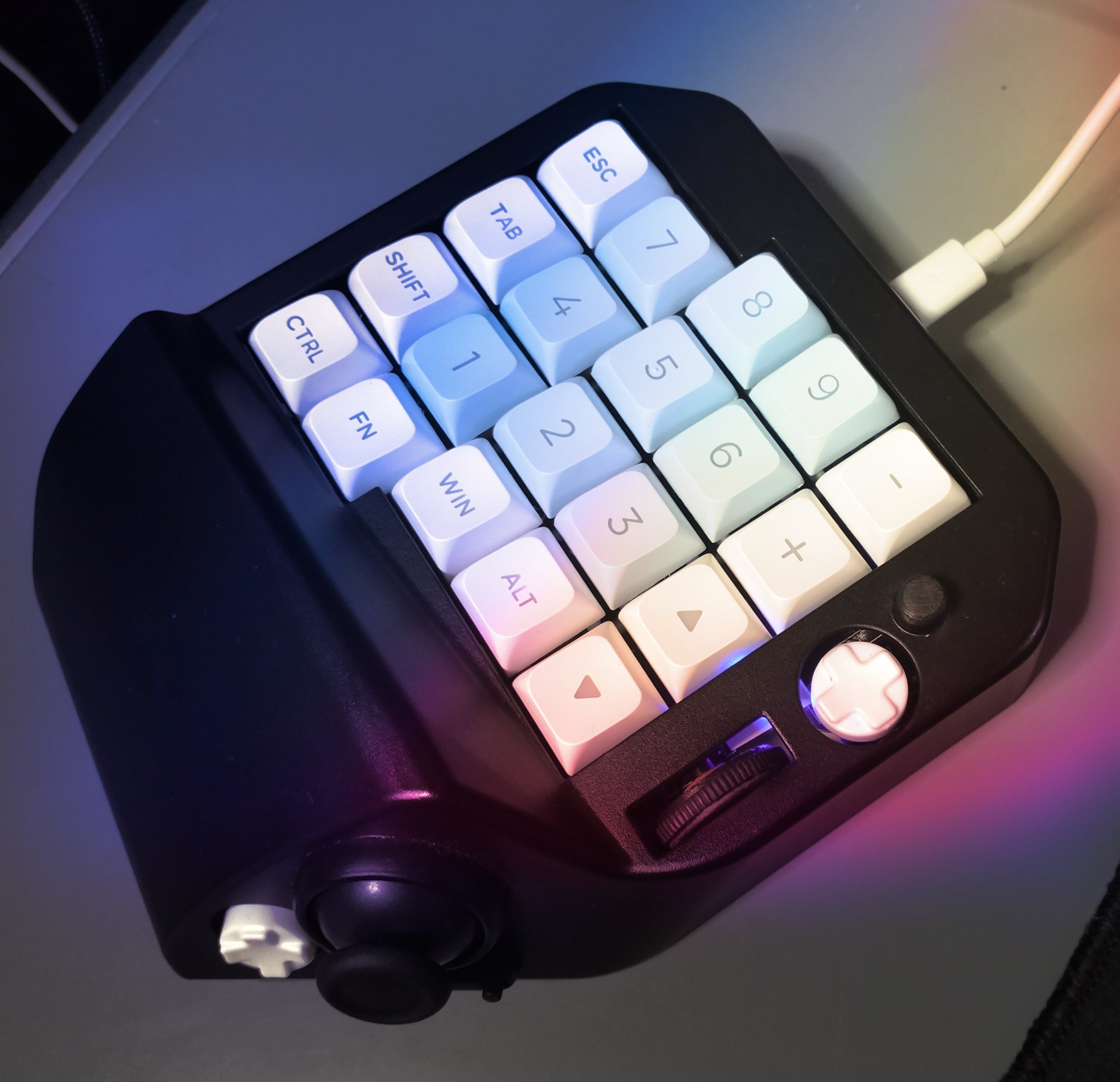 MH-Device MH-Delta 片手・左手キーボード 31VNSRUnPqL._UF1000,1000_QL80_.jpg