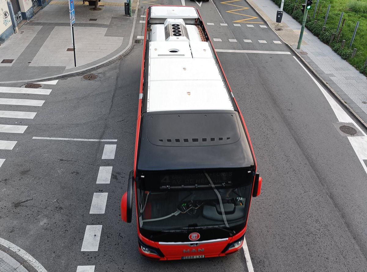 BlogBusurbano's tweet image. ‼️Aviso Exprés‼️Lun 13/11‼️
El #BusEléctrico repite en la
#Lín1, uniendo Hospital #AbenteYLago y #OCastrillón.

Cuánto tiempo ya lleva y qué poco revisitamos a este  #LionsCityE de @MAN_Iberia, por falta de tiempo; ¿os ocurre igual...?

Sigue siendo #Bus331
en la app @BusCoruna!