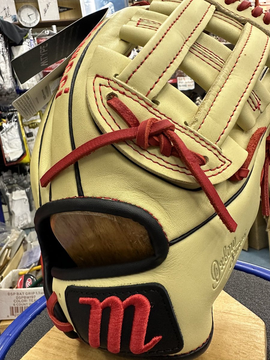 TKishihara's tweet photo. #マルチ #マルッチ #marucci #野球グローブ #ユーティリティ #オールラウンド #mタイプ #mtype #オックスボウ #oxbo... https://t.co/lk9YdPkk1a @YouTubeより https://t.co/PfkoLcNMgZ